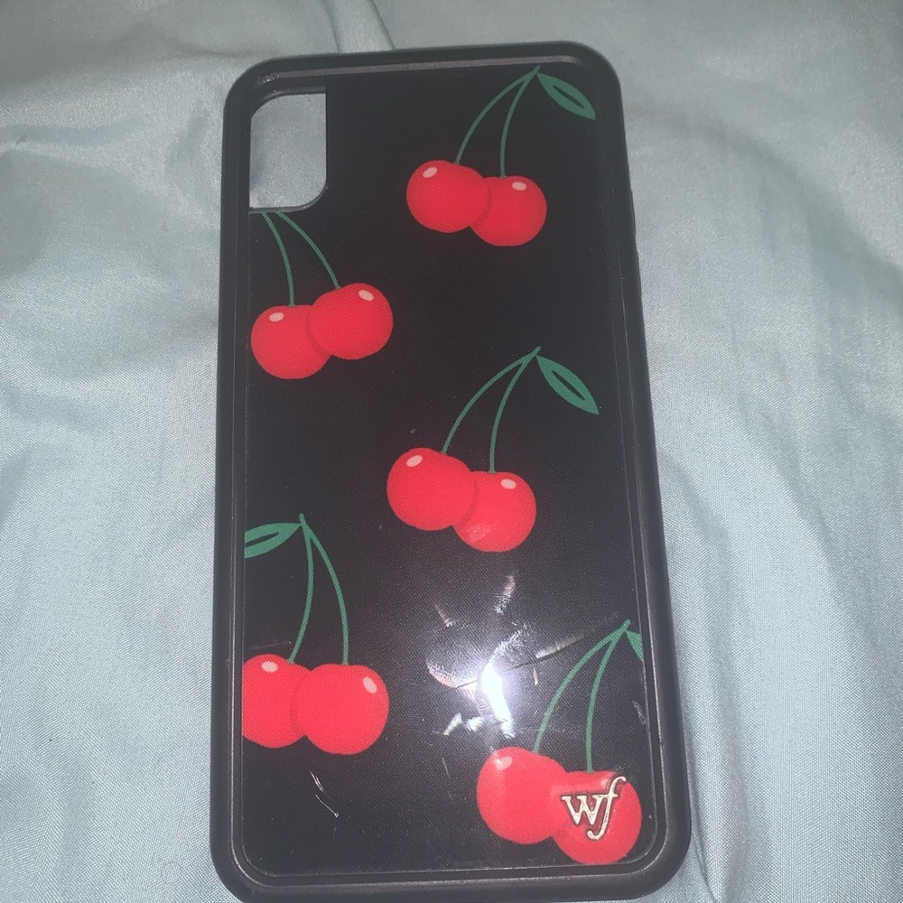 Wildflower Case iPhone Xs Max Black Cherry